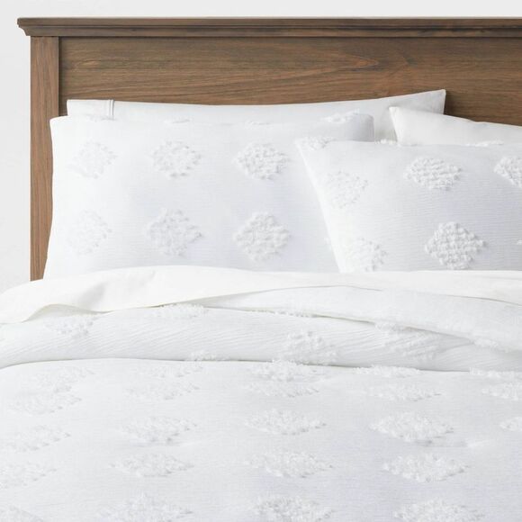 Threshold -  Comforter Set Tufted Diamond Crinkled Ye White - Picture 1 of 4